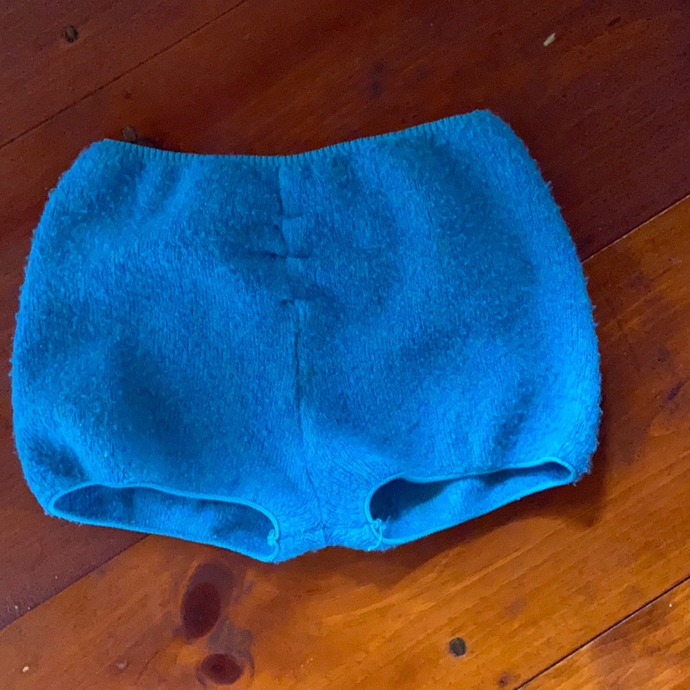 Ballet/dance hip warmer shorts small